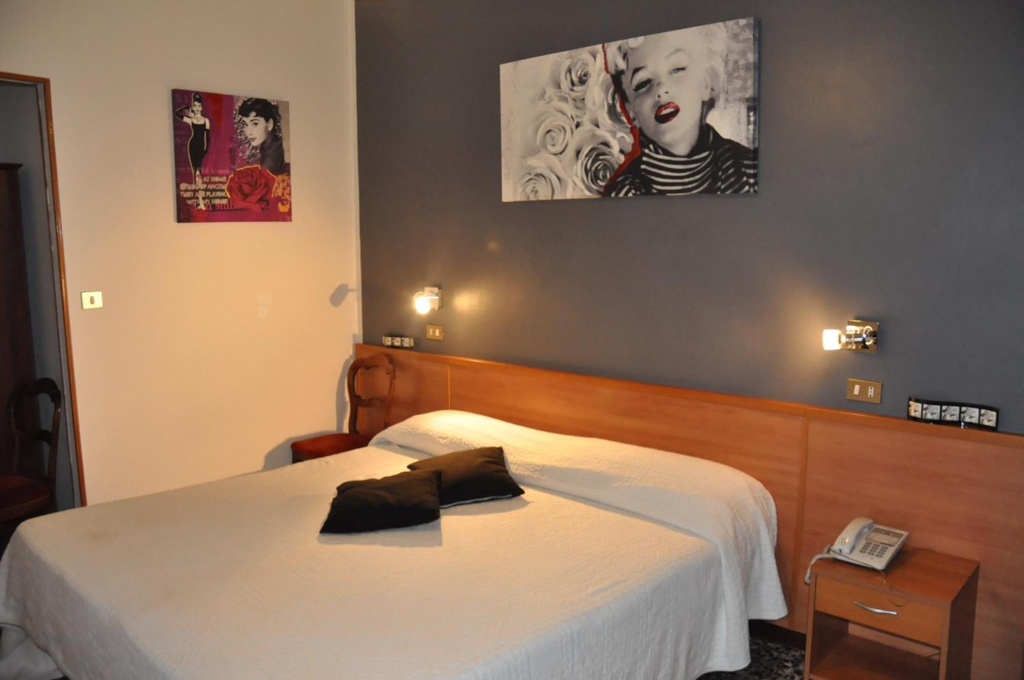 Hotel Vittoriano Turin Exterior photo